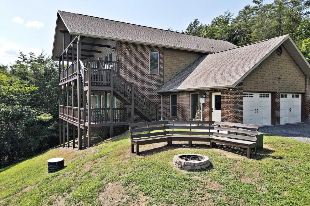 Pet-Friendly Smoky Mountain Retreat With Game Room! Sevierville Dış mekan fotoğraf